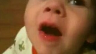 Учится говорить - смотреть видео (0:16)