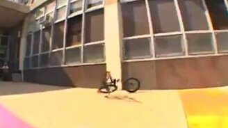 Велосипед пополам - смотреть видео (0:49)