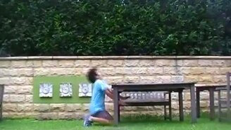 Кувырок об стол - смотреть видео (0:12)