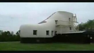 Дом-ботинок - смотреть видео (1:09)