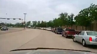 Очередь за бутербродами - смотреть видео (1:34)