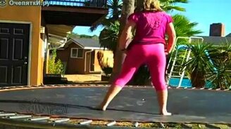 Острая девочка - смотреть видео (0:32)