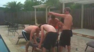 Освежили парня - смотреть видео (1:33)