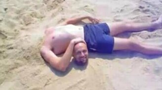 Отдыхающий без головы - смотреть видео (0:09)