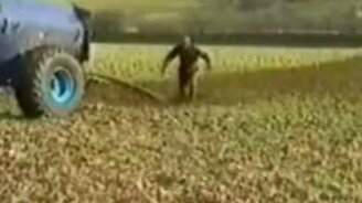 По уши в дерьме - смотреть видео (1:18)