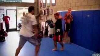 Зря вмешался - смотреть видео (0:47)