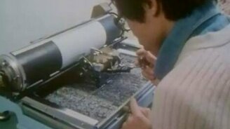 Печатная машинка с иероглифами - смотреть видео (2:10)