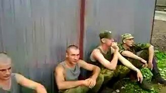 Есть в армии дедовщина? - смотреть видео (0:27)