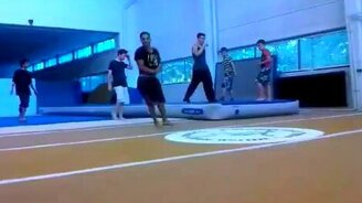 Голова не кружится? - смотреть видео (0:22)