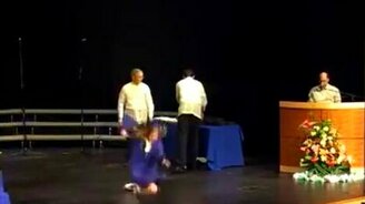 Слишком обрадовалась - смотреть видео (0:18)