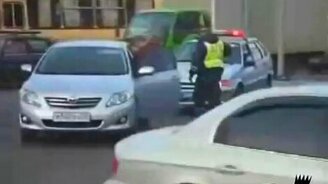 Девушки за рулём - смотреть видео (3:34)