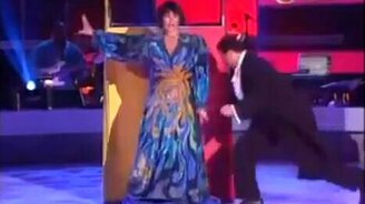 Фокус с переодеванием - смотреть видео (2:53)