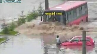 Вездеходный автобус - смотреть видео (1:22)