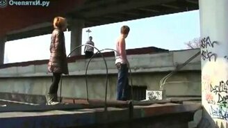 Двойное сальто назад - смотреть видео (0:36)