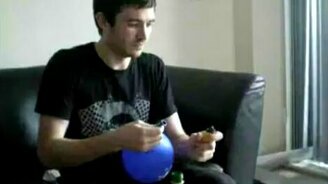 Взрыв воздушного шара - смотреть видео (0:22)