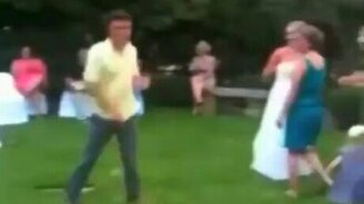 Горячий танец на свадьбе - смотреть видео (0:34)