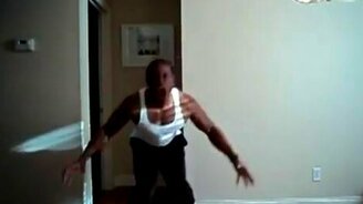 Забавный танец - смотреть видео (2:17)