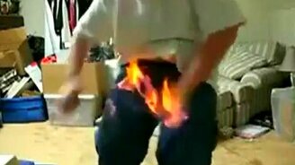 Танцы с огнём в штанах - смотреть видео (0:25)