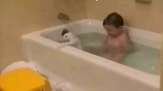 Кошки в воде - смотреть видео (3:18)