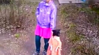 Собачонка в платьишке - смотреть видео (1:45)