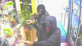 Слишком маленький охранник - смотреть видео (0:21)