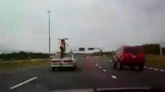 Неверная перевозка мотоцикла - смотреть видео (0:29)