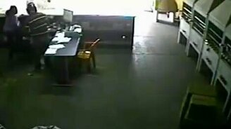 Самое смешное ограбление - смотреть видео (0:55)