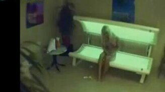 Однажды в солярии - смотреть видео (0:08)