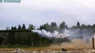 Выстрел из танка в замедлении - смотреть видео (1:57)