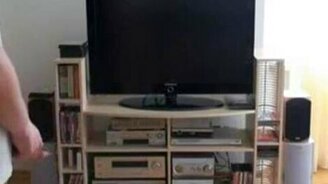 Краш-тест телевизора - смотреть видео (0:31)