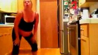 Беременный танец - смотреть видео (3:44)