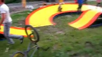 Вот это трюк! - смотреть видео (0:15)