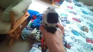 Геймер будит сына - смотреть видео (0:40)