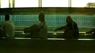 Заплыв на эскалаторе - смотреть видео (0:28)