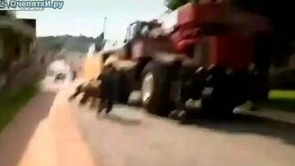 По улице без тормозов - смотреть видео (2:03)