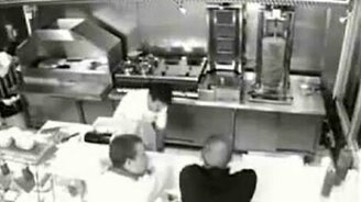 Мощная шаурма - смотреть видео (0:35)