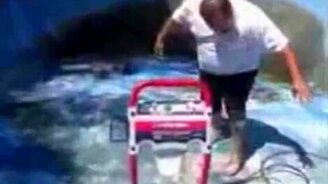 Чистильщик бассейна - смотреть видео (1:21)