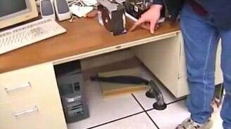 Если скучно на работе... - смотреть видео (0:15)