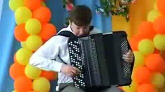 Молодой баянист - смотреть видео (2:29)