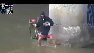 Суровый рыбак - смотреть видео (0:52)