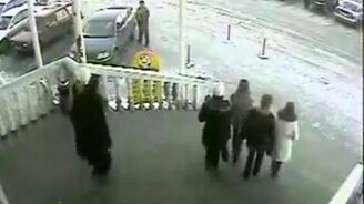 Покупатель и тележка - смотреть видео (0:27)