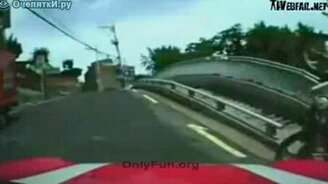 Перегруз скутера - смотреть видео (0:08)