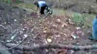 Ударил лицом в грязь - смотреть видео (0:50)