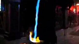 Огонь может литься! - смотреть видео (2:12)