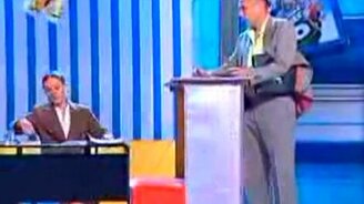 В паспортном столе - смотреть видео (7:18)